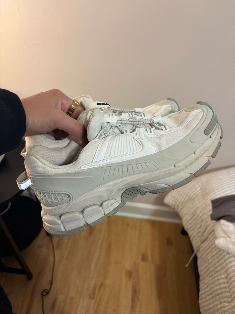 Nike Women's White and Light Gray Athletic Sneakers